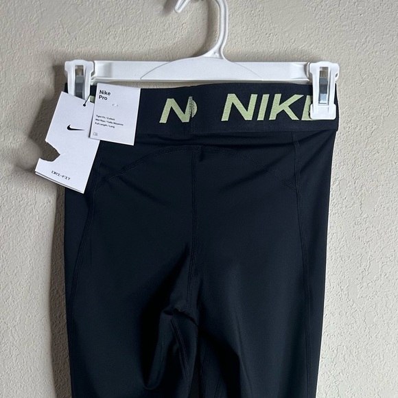 Nike Pro Mid-rise Full-length Leggings black/neon yellow size Extra small - Picture 5 of 7